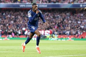 开云娱乐-金球表现！登贝莱法甲数据：21球登顶射手榜，每79分钟就打进1球