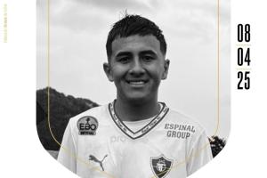 R.I.P.21岁秘鲁小将与门将相撞后昏迷,抢救两日后不幸身亡