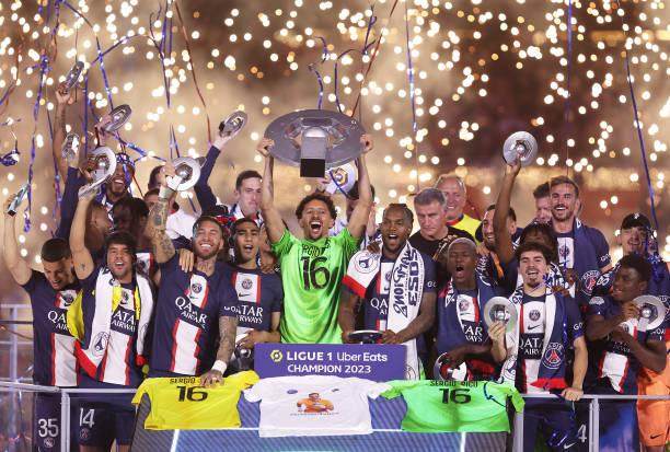 开云娱乐-“死缓”教练+离队球星+麻木输球=巴黎惯常剧本