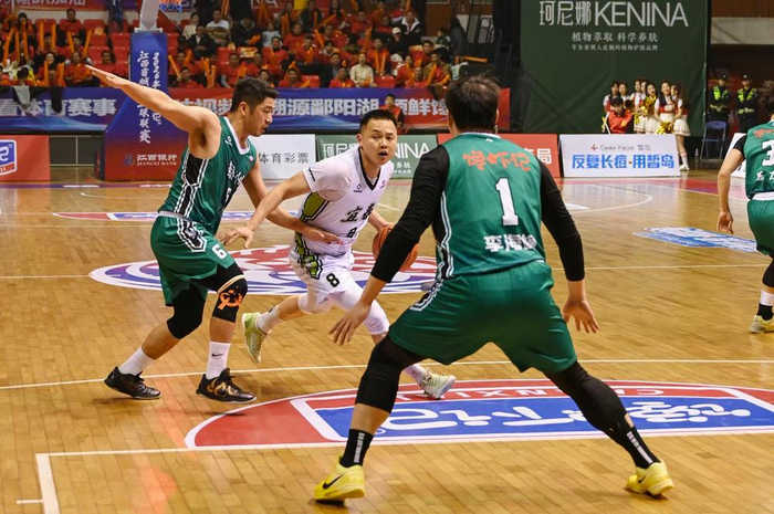 开云-三战淬火铸铁军 热血未凉不言弃|外线|赣州队|篮板|江西省篮球联赛|宜春_新浪体育_新浪新闻