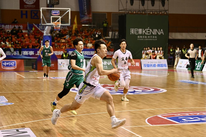 开云-三战淬火铸铁军 热血未凉不言弃|外线|赣州队|篮板|江西省篮球联赛|宜春_新浪体育_新浪新闻