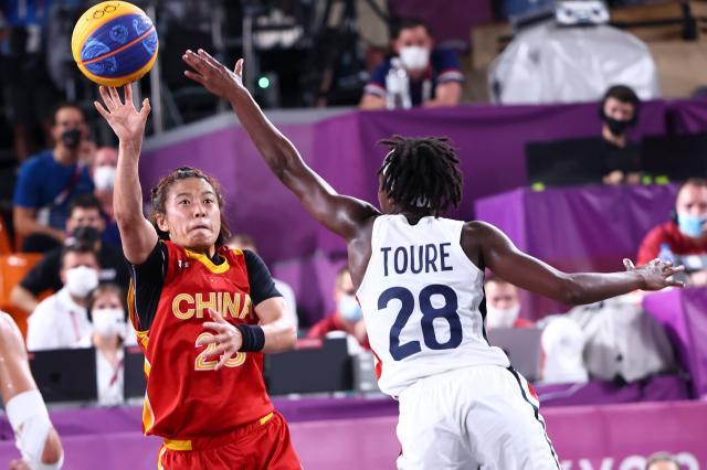 kaiyun-【现场】见证三人女篮摘铜 中国篮球又一历史性时刻