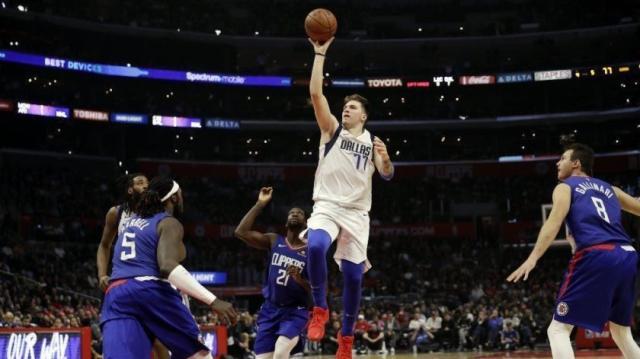 开云-新一代控卫有何绝招？抛投成为他们的致命武器